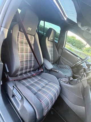 Volkswagen Golf GTI 35