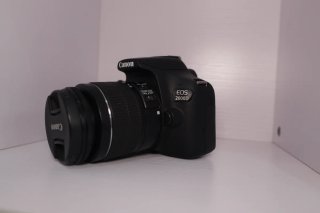 Canon EOS 2000D + Objetivo 18-55mm