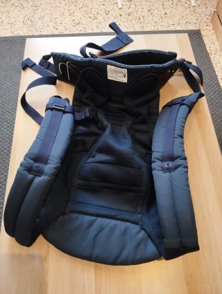 Mochila portabebés Ergobaby azul marino