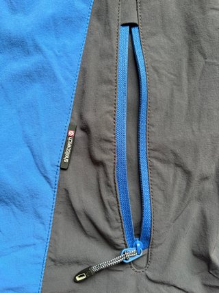 Chaqueta fina azul y gris