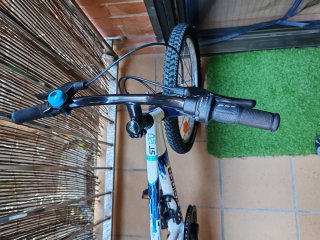 Bicicleta BTWIN Rockrider ST120 20 Blanca