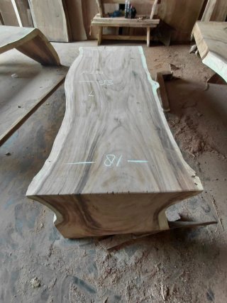 Mesa madera maciza con patas  telf 670 25 1516