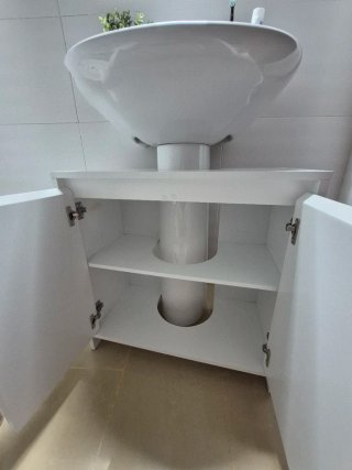 Mueble de baño blanco