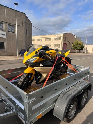 Yamaha YZF R125 Deportiva Amarilla