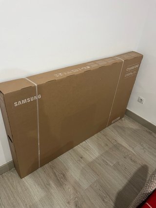 Samsung TV 65 Crystal UHD U7000F negociable