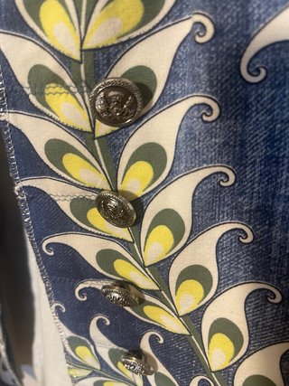 Chaqueta militar estampada floral