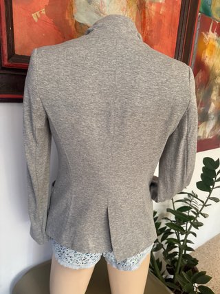 Chaqueta ZARA gris poco uso