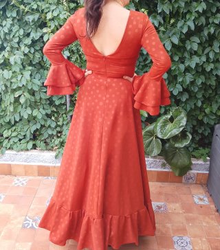 Bata flamenca mandarina con lunares
