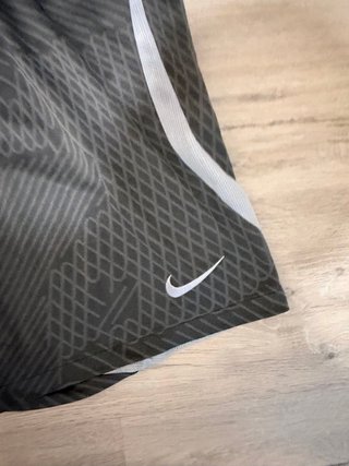 Liverpool FC Nike Shorts Talla M