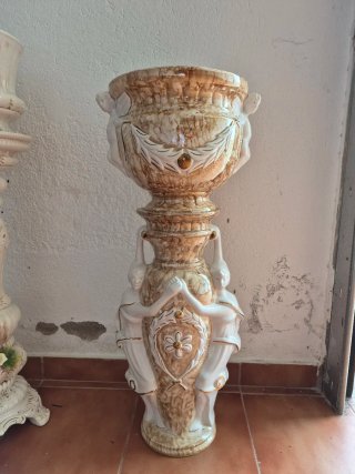 Portavasi in piedi in ceramica