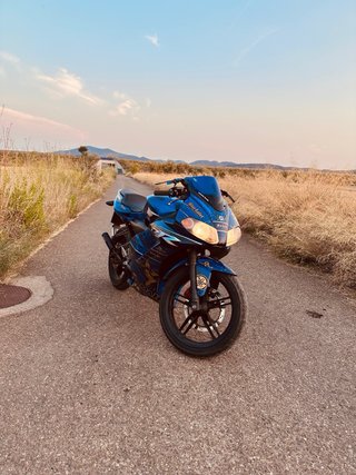Yamaha TZR 50 Azul y Dorado