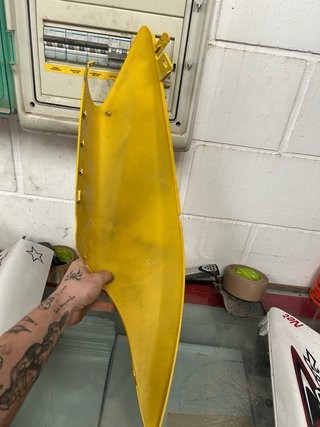 Carenado Yamaha Jog RR 05 Amarillo izq
