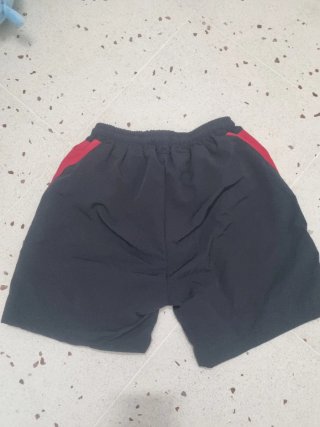 Pantalones/bañador cortos Syna Word negros y rojos