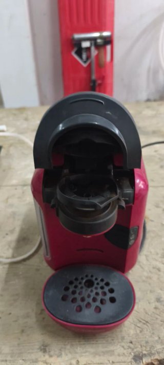 Cafetera Tassimo Bosch Roja