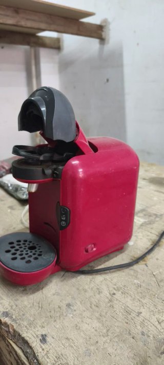 Cafetera Tassimo Bosch Roja