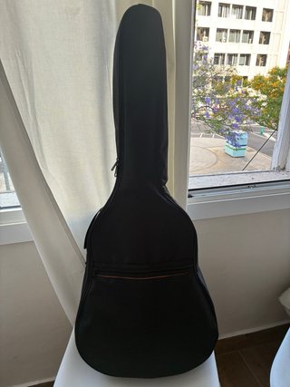 Guitarra Española “Alba” con Funda y Cejilla.