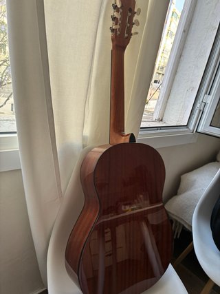 Guitarra Española “Alba” con Funda y Cejilla.
