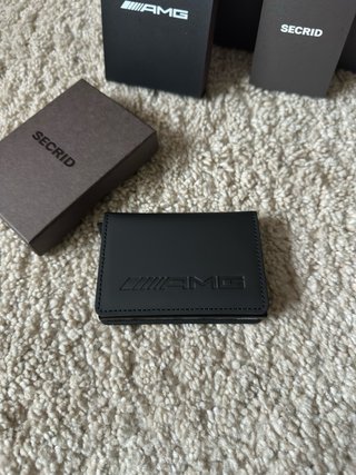 Cartera Compacta AMG de Mercedes-Benz