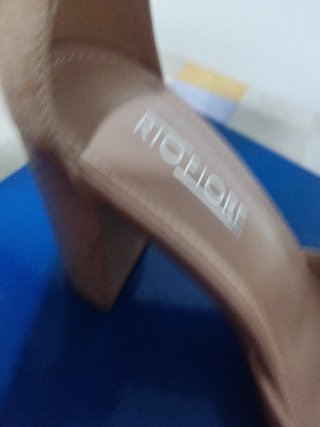 Zapatos RIO FIORE Beige Tacón Ancho