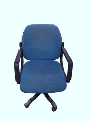 Sillón de oficina azul con 5 ruedas
