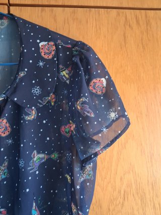 Blusa de manga corta y semitrasnparente Hell Bunny