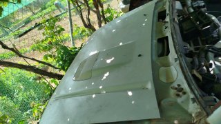 Capó Mitsubishi Montero V20 con entrada de aire