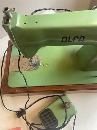 Máquina de coser Alfa vintage