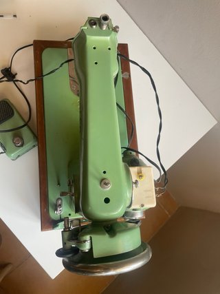 Máquina de coser Alfa vintage