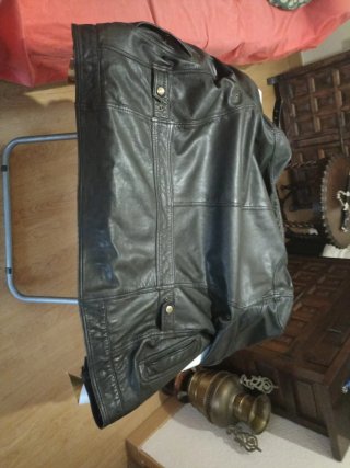 Chaqueta Cuero Massimo Dutti Negra