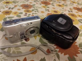 CámaraNikon COOLPIX 6.0 NO ENCIENDE PARA REPUESTOS