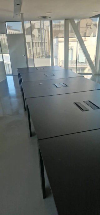 Mesa de oficina multipuesto doble gris