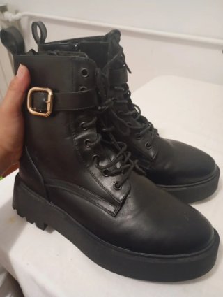 Botas negras talla 40