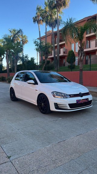 Volkswagen Golf GTI