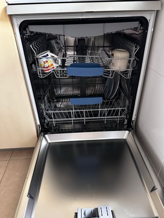Lavavajillas, Frigo, despensero y mesa auxiliar