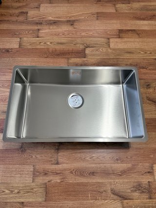 Fregadero de cocina metálico