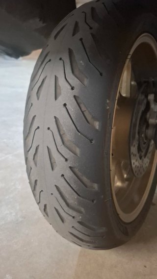 Michelin Pilot Road 6 GT