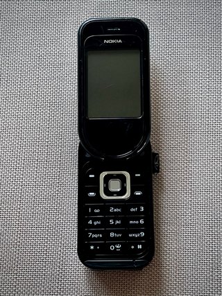 Nokia 7373 con Cargador coleccionistas
