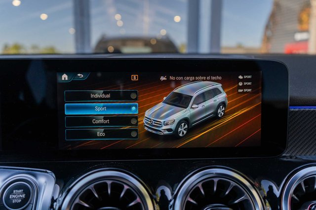 MERCEDES-BENZ GLB 200D 150CV