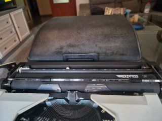 Máquina de escribir Royal Expresa 12
