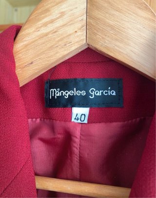 Blazer vintage roja elegante en muy buen estado