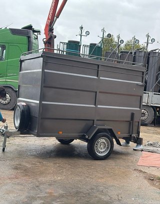 Remolque 750 kg  y 2,50 caja