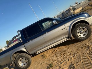 Mitsubishi L 200 2003