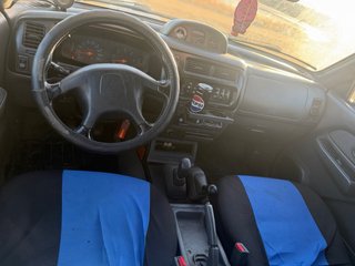 Mitsubishi L 200 2003