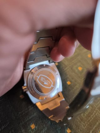Reloj Lotus Hombre Negro y Plateado