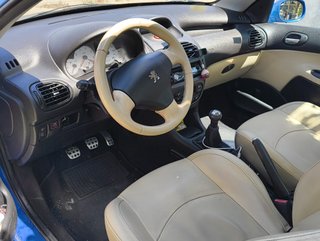 Peugeot 206 cc 2003