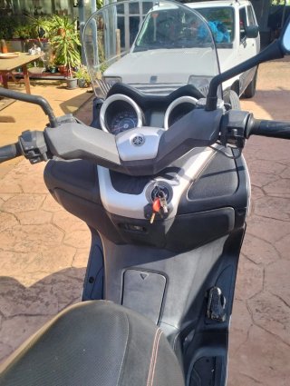 Yamaha XMAX 250 Blanca