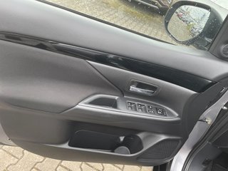 Mitsubishi Outlander Diamant Edition 2.0 MIVEC - 2