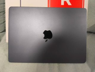 MacBook Air M3 2024