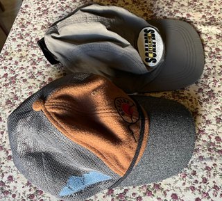 Lote de 2 Gorras de Scalpers Originales.