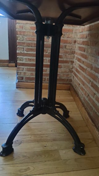 Base de mesa vintage hierro negro